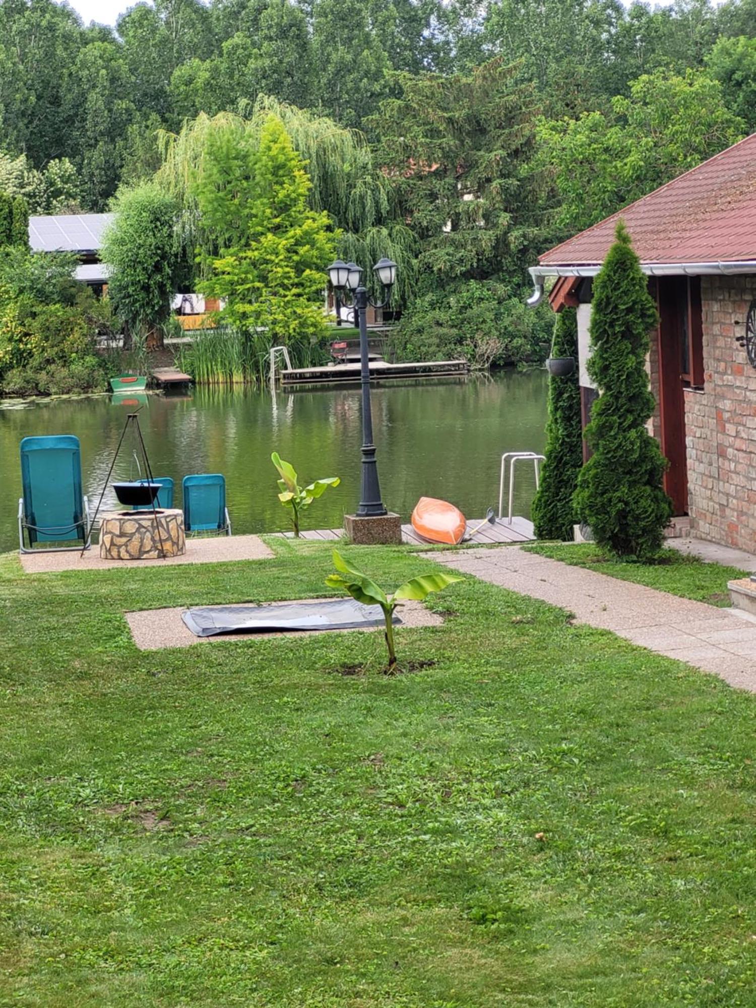 Appartement Beni Nyaralo à Békésszentandrás Extérieur photo